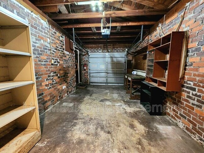 Building Photo - 102 Chippewa Dr