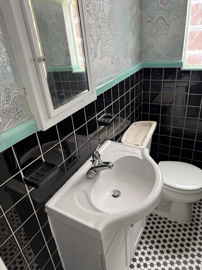 Building Photo - 17612 Prairie St