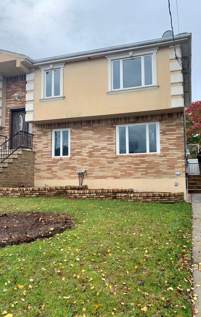 548 Jefferson Blvd 548 Jefferson Blvd Staten Island NY 10312