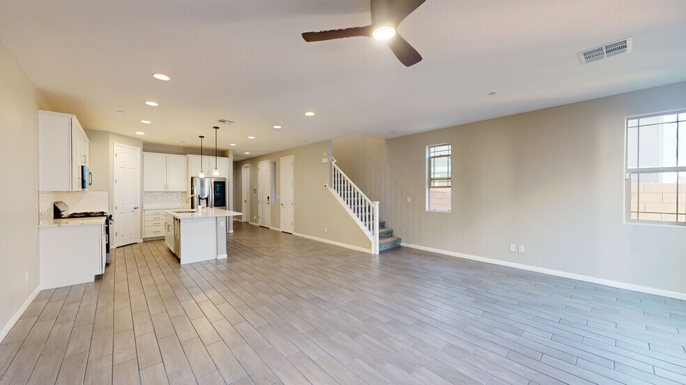 Building Photo - 770 Aurora Vale Pl