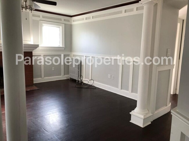 Building Photo - 919 Clay Ave