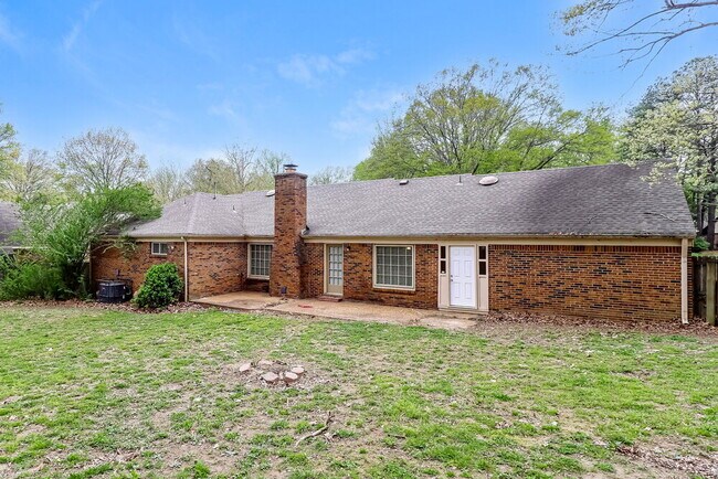 Building Photo - 8533 Kettering Dr