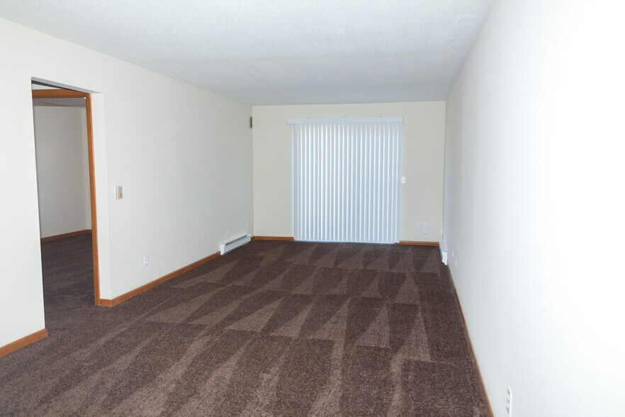Primary Photo - 2715 Riverside Dr