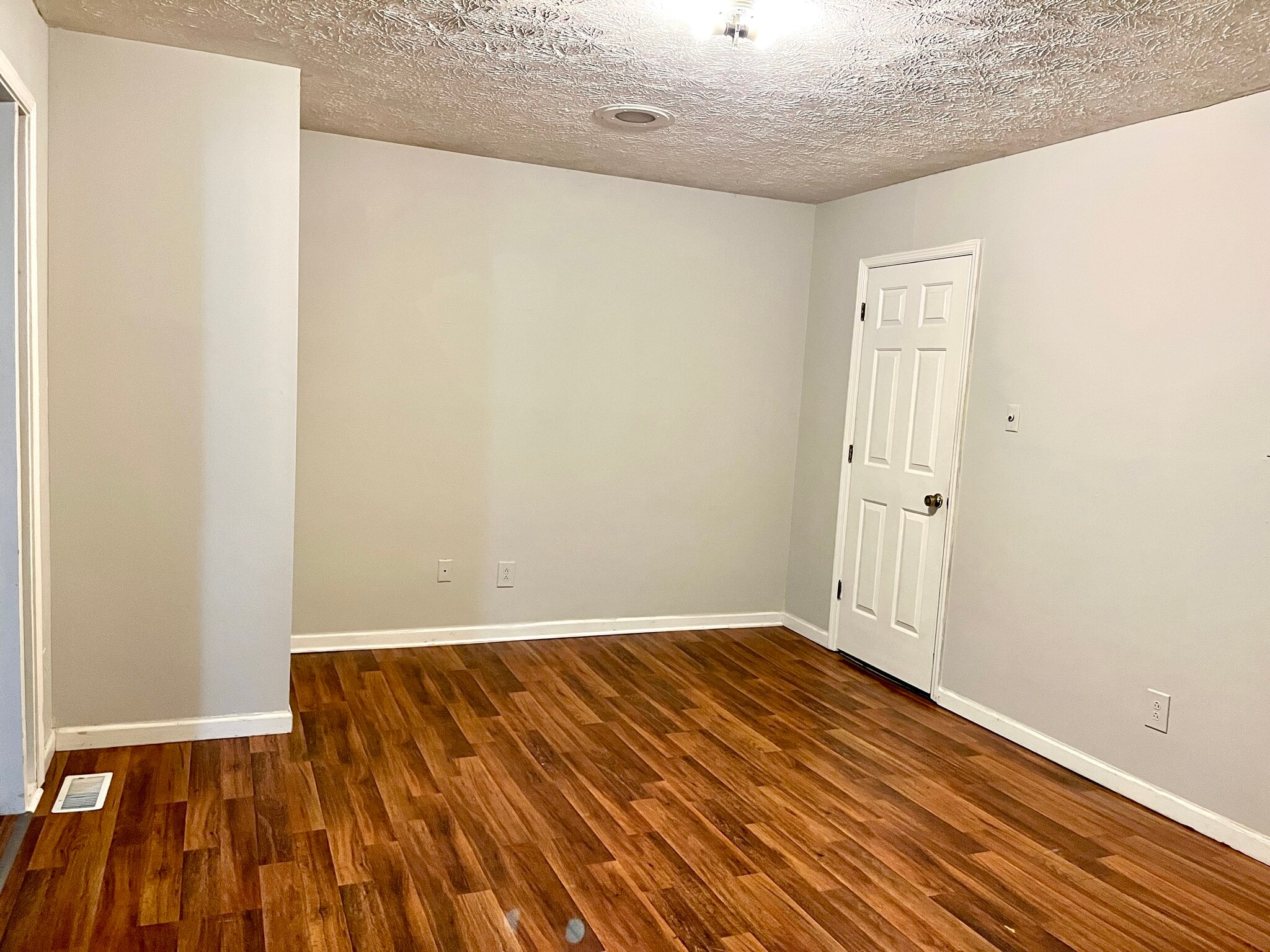 Building Photo - 3056 Dale Hollow Dr