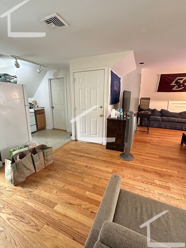 Building Photo - 13 Orkney Rd