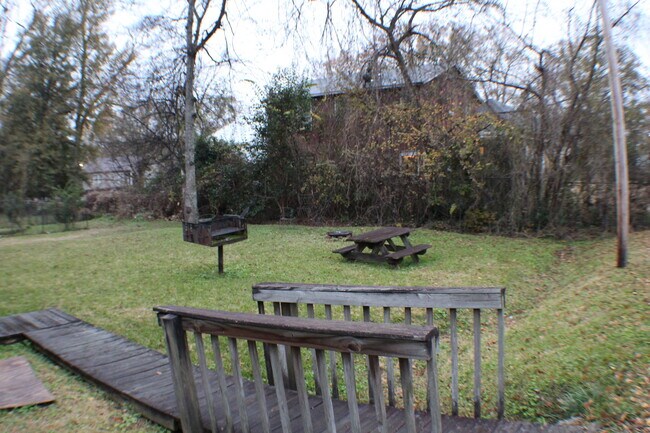 Building Photo - 909 N Congress St