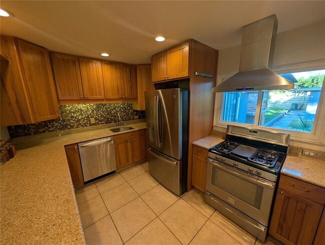 Building Photo - 140 N Briggs Ave