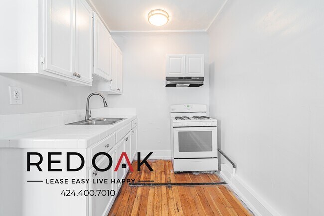Building Photo - 109 Normandie Ave