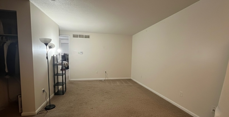 Building Photo - 3948 Ridge Lea Rd