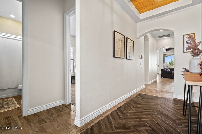 Building Photo - 12911 Aberdare Dr