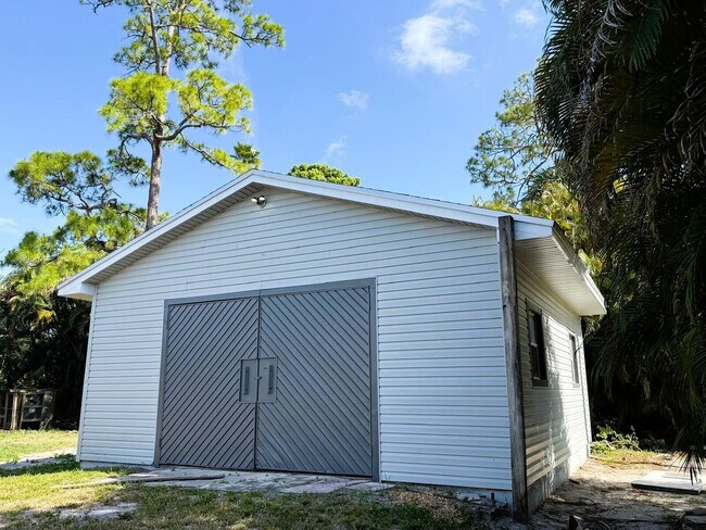 Building Photo - 14526 Paradise Trail