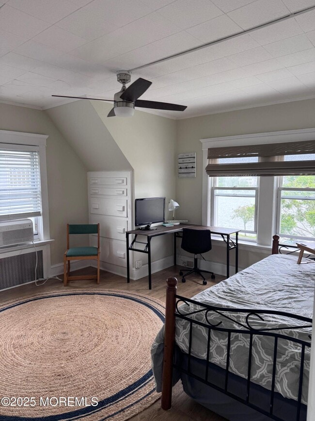 Building Photo - 415 Sunset Ave