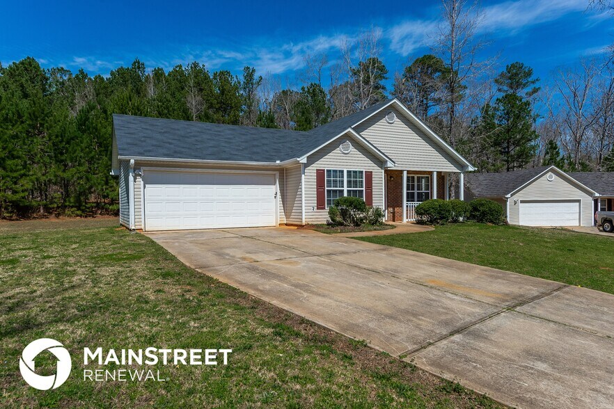 Building Photo - 55 Amber Way