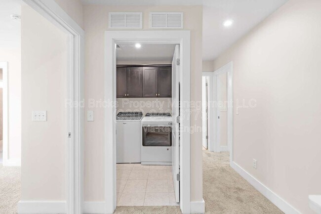 Building Photo - 2837 Ensemble Ct