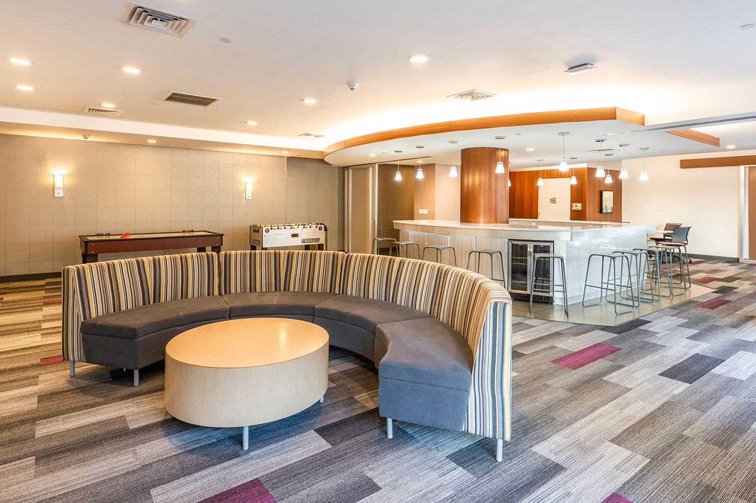 Building Photo - 303 Third Street-SI FL1-ID387