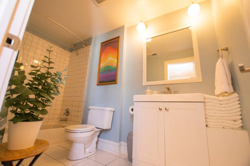 Building Photo - 2732 S Bonfield St