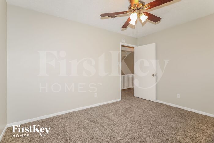 Building Photo - 8202 Amurwood Dr