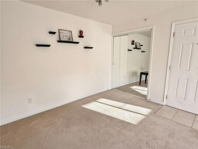 Building Photo - 500 Ocean Trace Arch