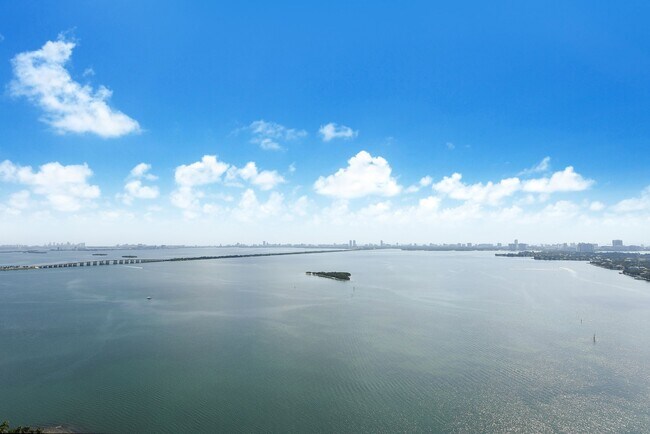 Building Photo - 488 NE 18th St