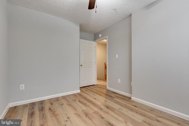 Building Photo - 2542 Piney Pass Way