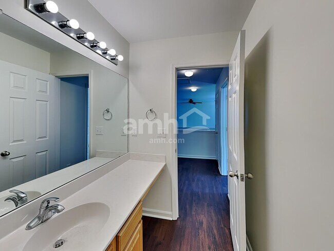 Building Photo - 8836 Driftwood Commons Ct