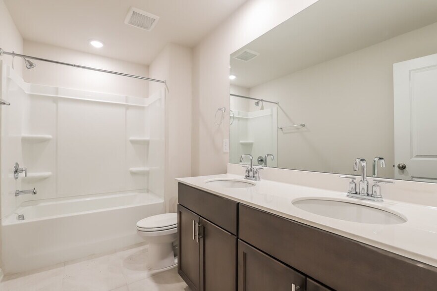 Building Photo - 5922 Green Ash Ct