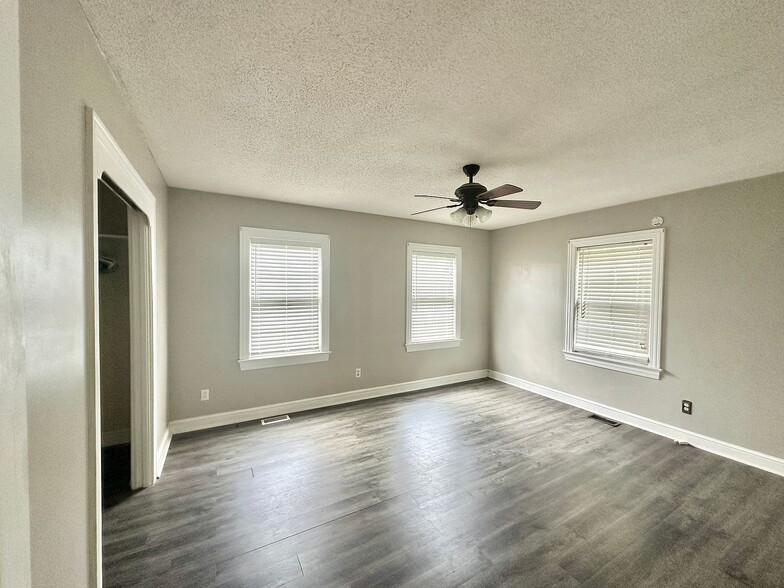 Building Photo - 4850 Saints Delight Rd