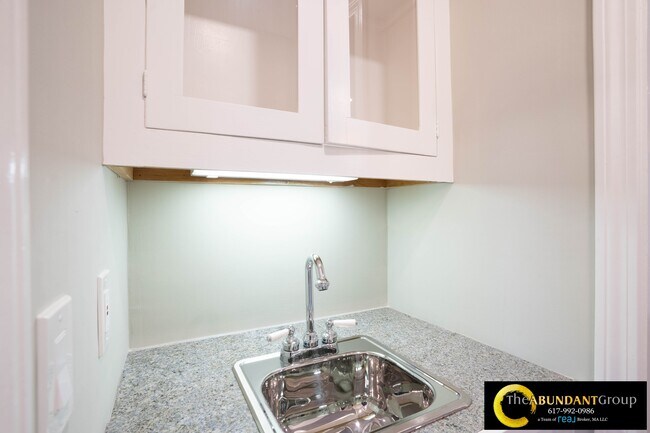 Building Photo - 40 Puddingstone Ln