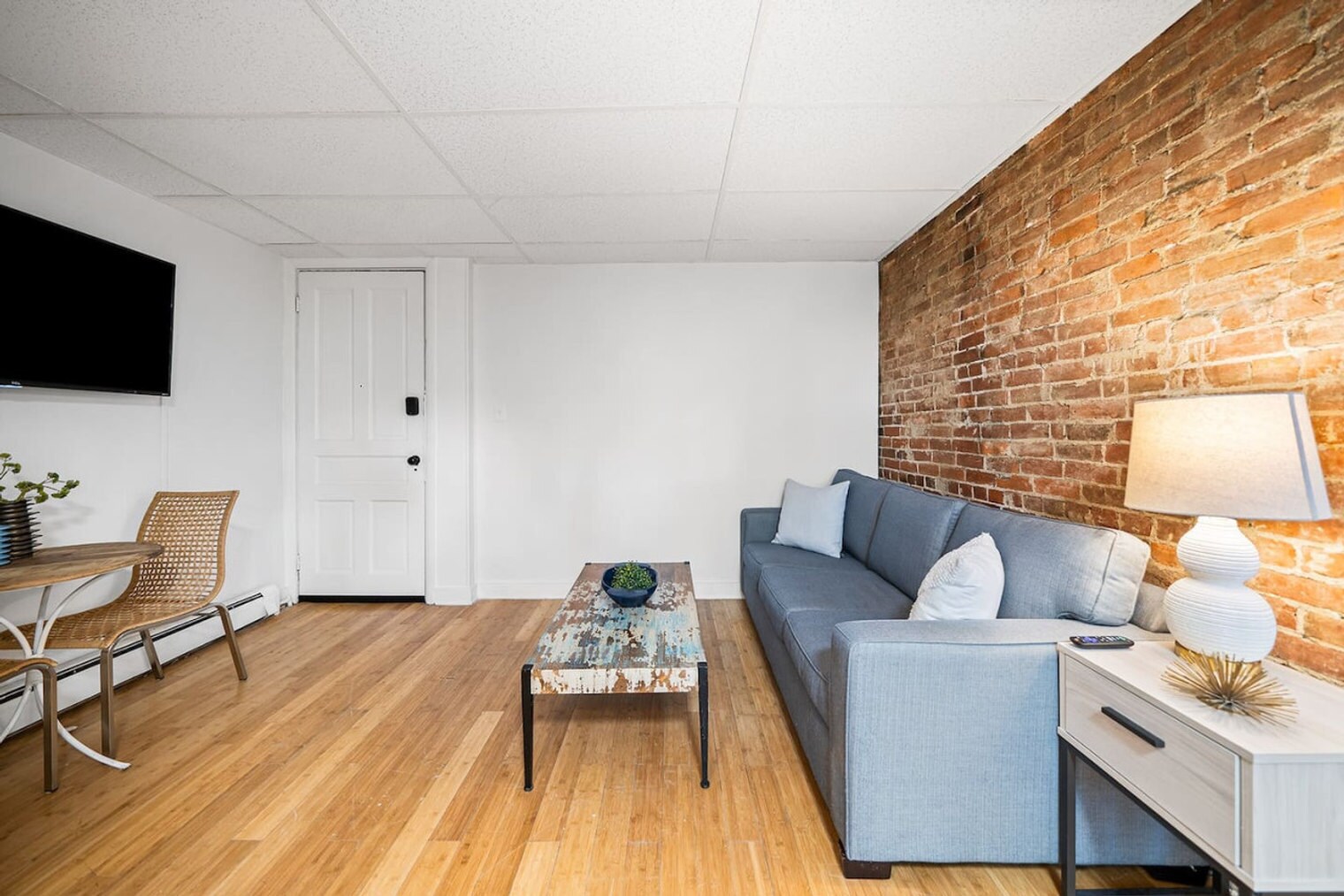 Building Photo - 242 Mccormick Pl