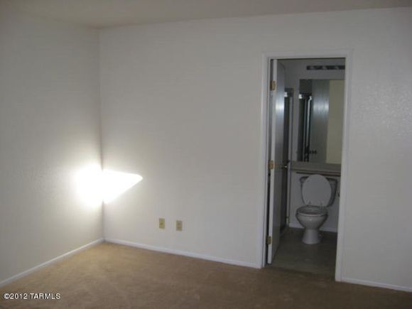 Building Photo - 3376 W Camino De Amigos