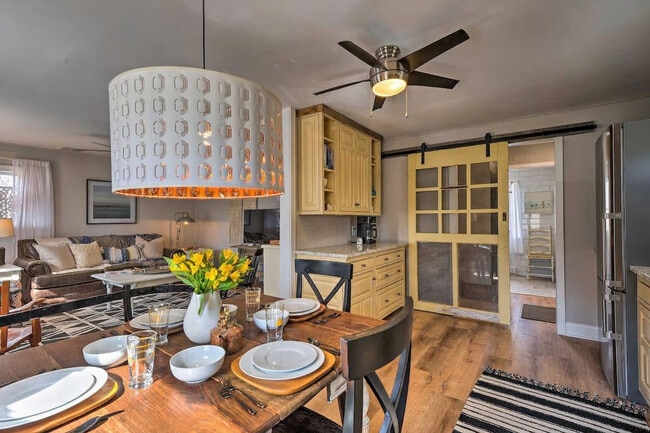 Building Photo - 240 Farmhouse Ln