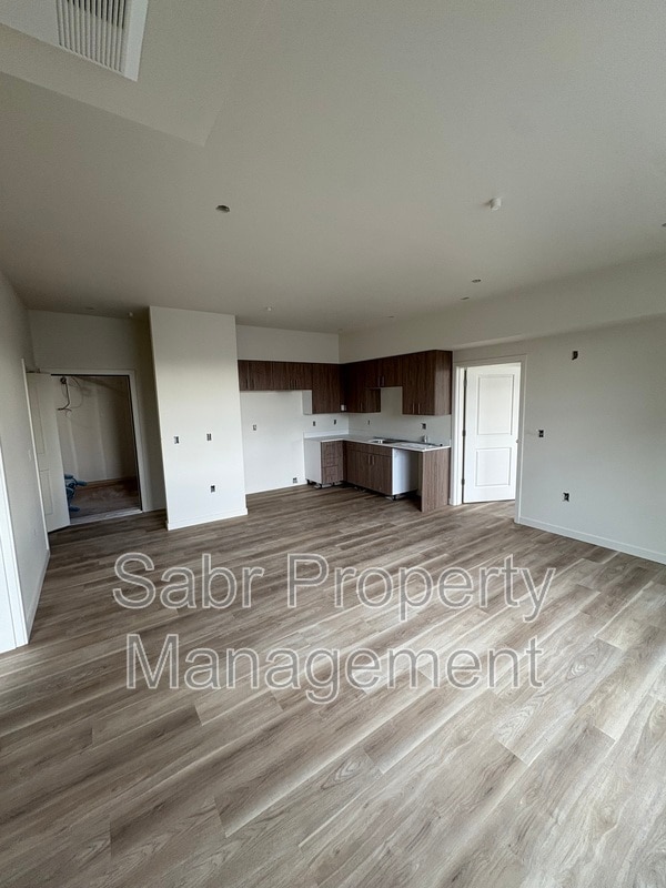 Building Photo - 1520 N Bryant St