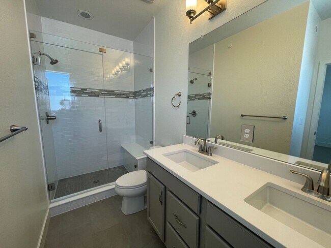 Building Photo - 3bed/3.5bath Townhouse in Downtown Superior - Available August!