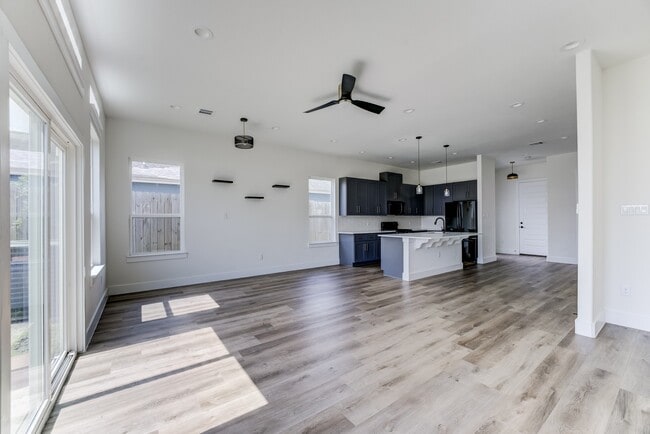 Building Photo - 7117 Tierwester St