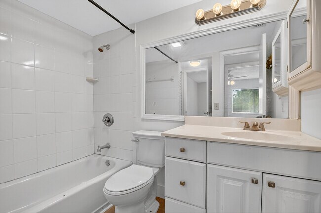 Building Photo - 4850 Sable Pine Cir