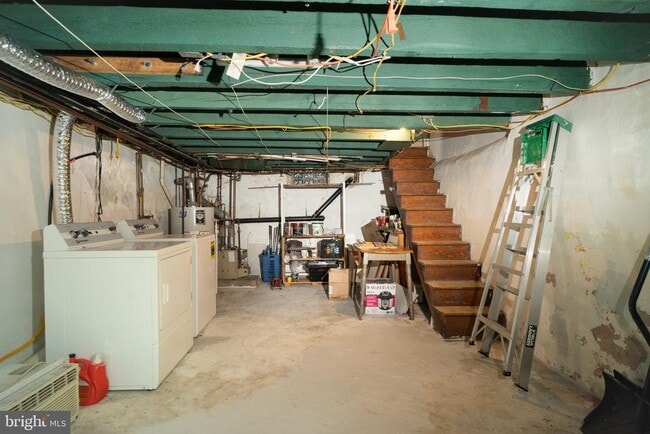 Building Photo - 3265 Salmon St