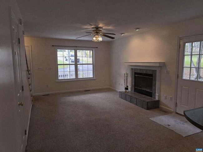 Building Photo - 259 Spring Oaks Ln