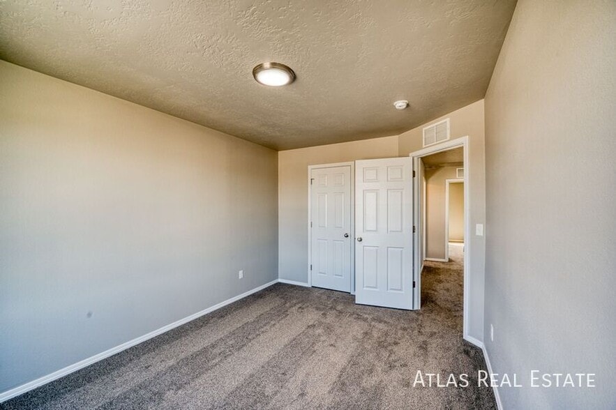 Building Photo - 17805 N Harpster Wy