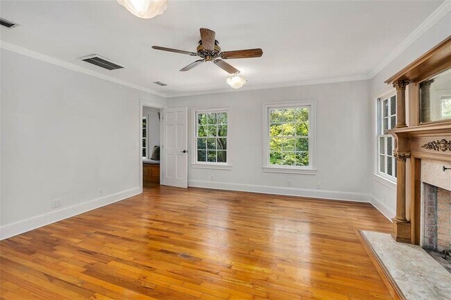 Building Photo - 210 Settlers Rd