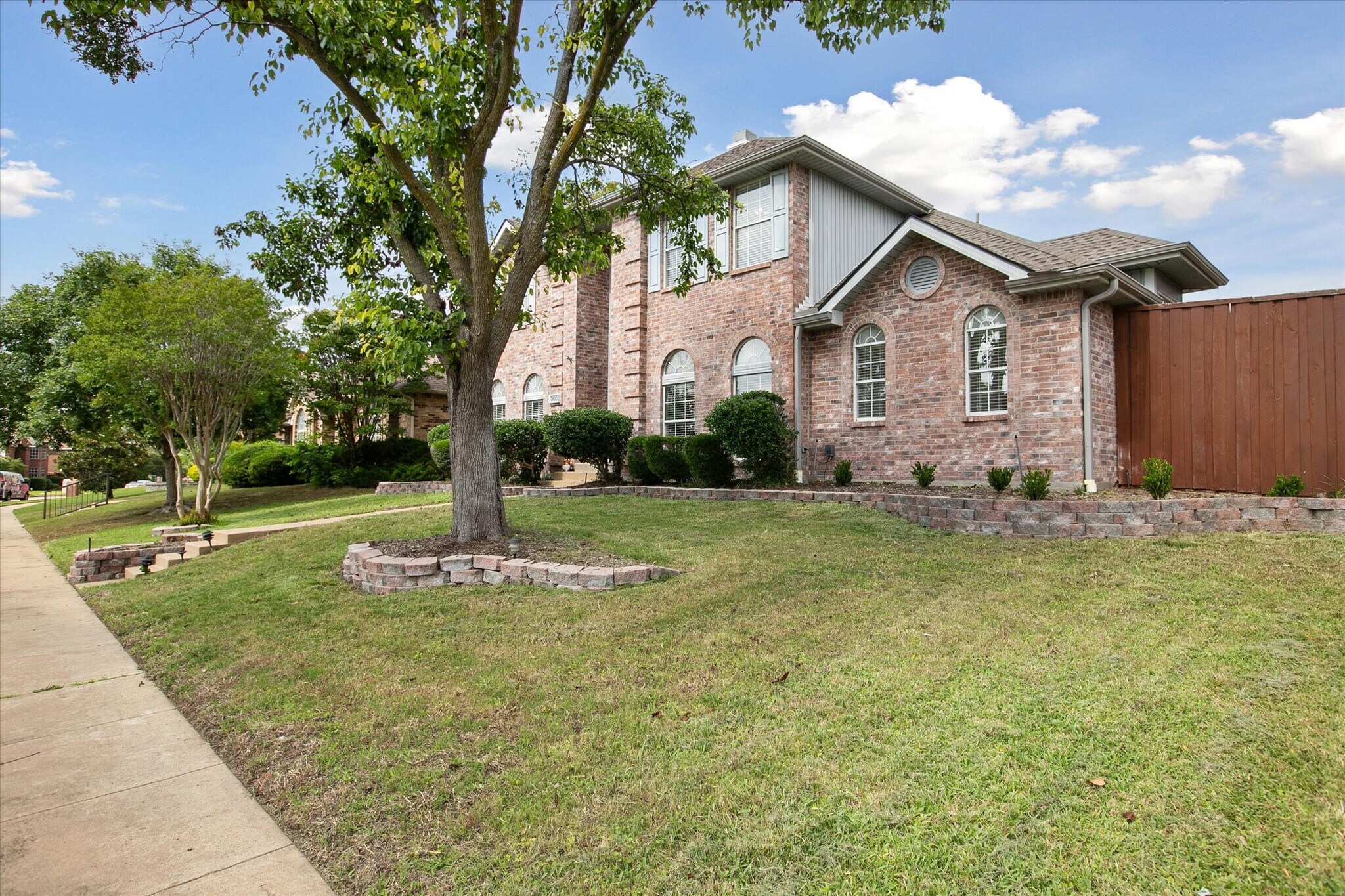 Building Photo - 7100 Amethyst Ln