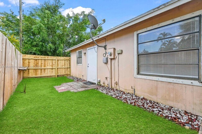 Building Photo - 3810 92nd Ln N