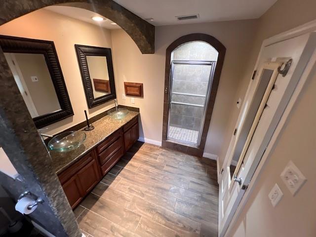Building Photo - 2602 Cloverfield Ct