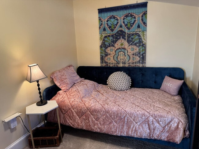 Building Photo - 10417 S Grant Ave