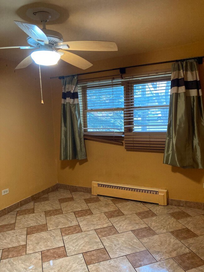 Secondary Bedroom - 520 N Wolf Rd