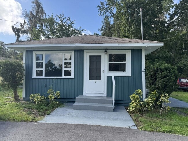 Primary Photo - 1250 Lakeview Dr