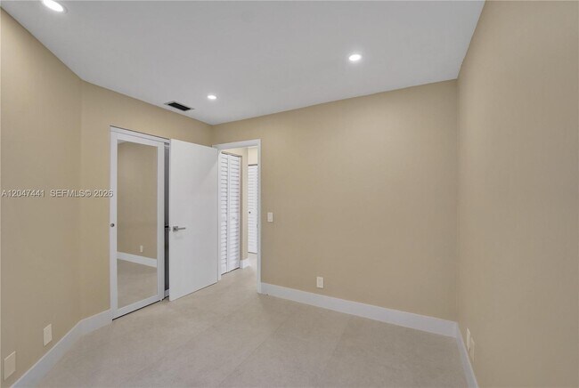Building Photo - 1361 Springside Dr
