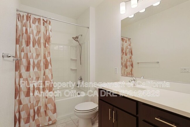 Building Photo - 2600 Wildflower Sta Pl