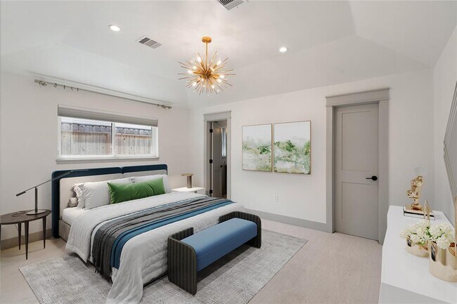 Building Photo - 1075 Curtin St