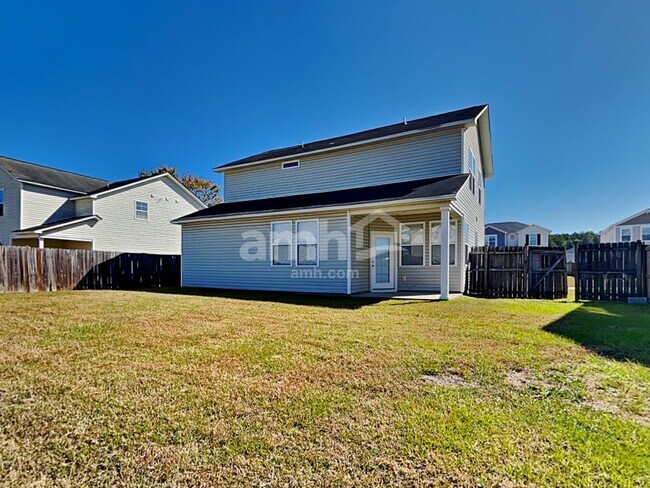 Building Photo - 321 Mossy Wood Rd