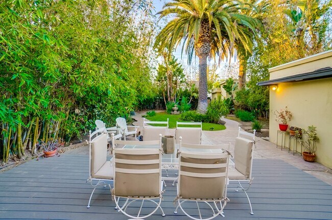 Building Photo - 3131 E Corto Pl